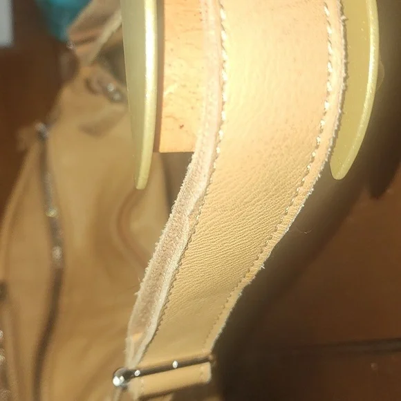 Fossil Crossbody Bag - Picture 2 of 12